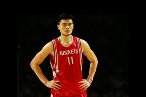 星空体育-Uzi巅峰错位？莱万40分钟连轰C罗9次，爆冷胜负难料！